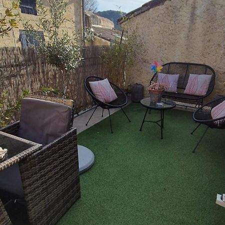 Proche D'Uzes La Terrasse Du Soleil Levant Collias Екстериор снимка